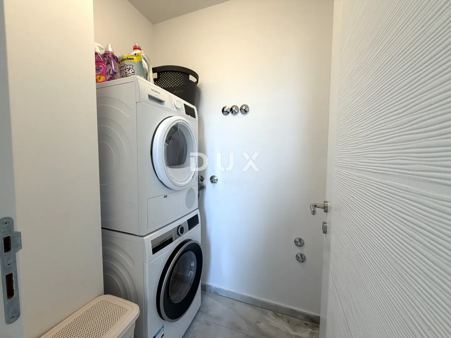 poreč, kosinožići, četverosobna vila, 510 m2, s bazenom - slika 33