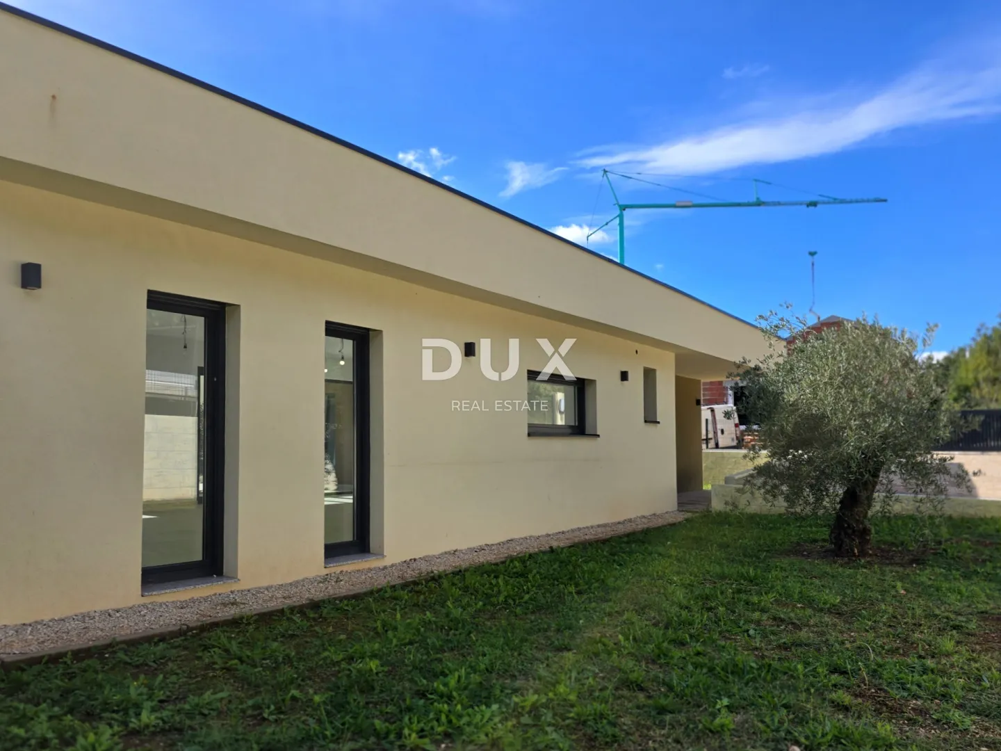 istra, žminj - kuća modernog dizajna s bazenom - slika 35