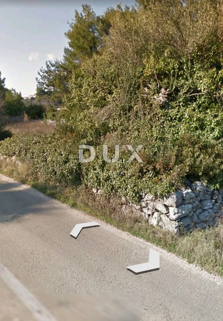 HVAR, STARI GRAD, VRBANJ - građevinsko zemljište 6.605 m2 za stambenu zgradu/stanove/apartmane/obiteljsku kuću/villu! PRILIKA! - Vrbanj, Stari Grad