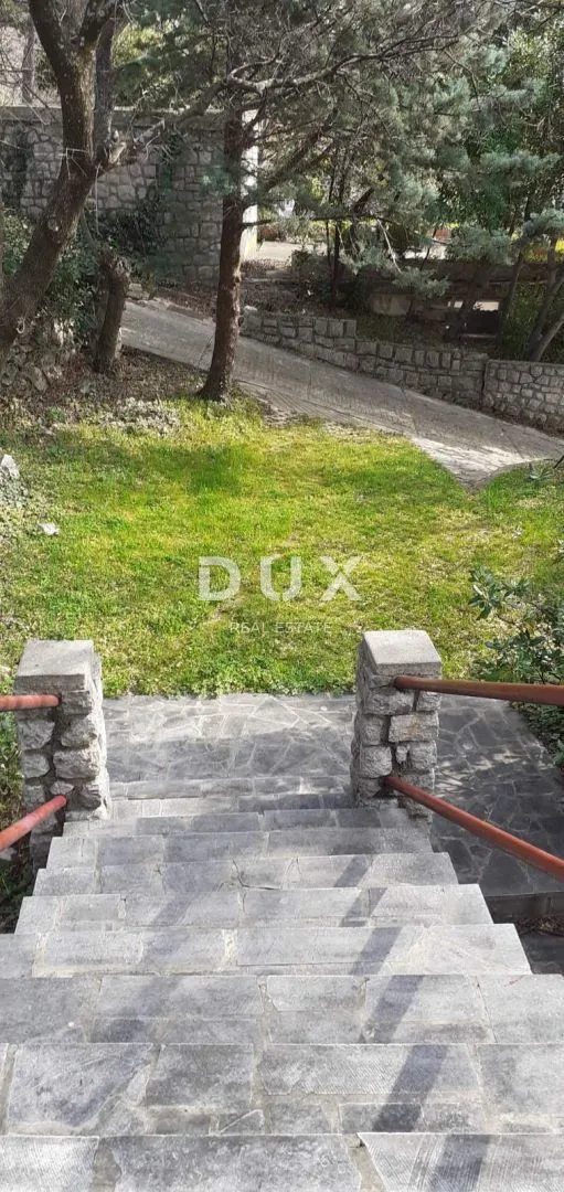 smokvica - kuća s 4 apartmana drugi red do mora (50m), garaža - slika 4