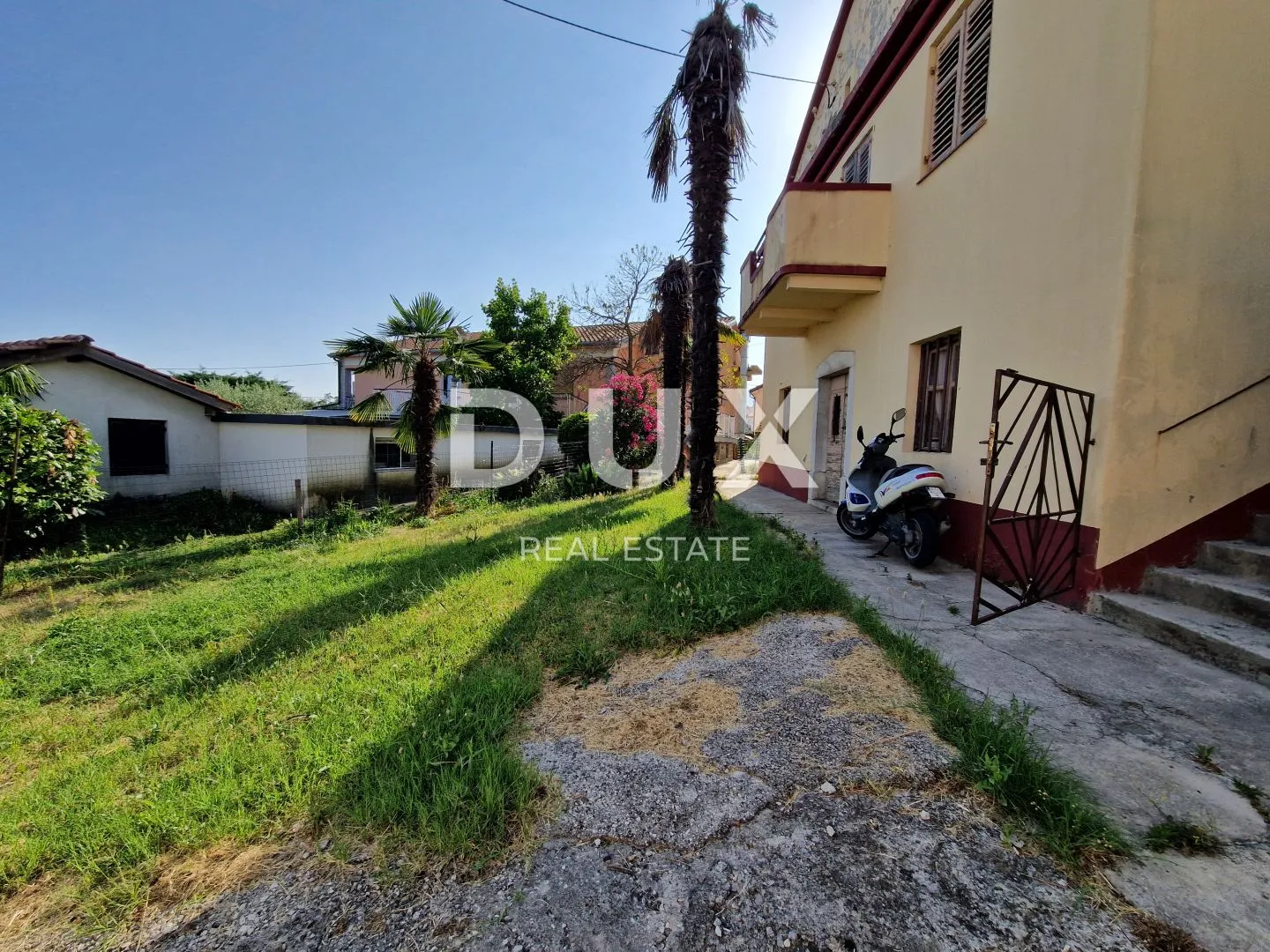 kastav, rubeši - samostojeća kuća s okućnicom od 1600m2 - slika 2