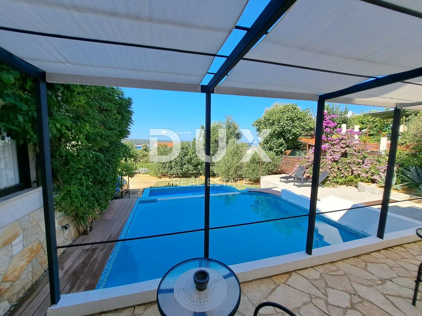 otok rab - prilika! - četiri stambene jedinice na samo 150 m od mora! - slika 5