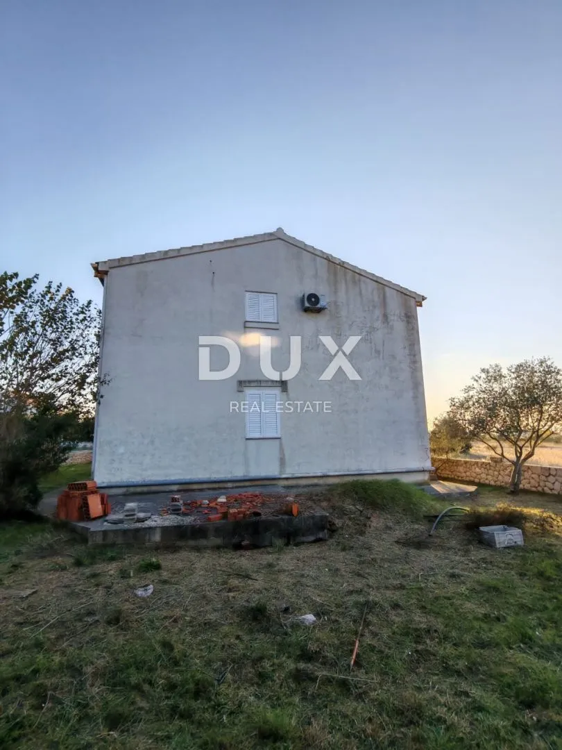 zadar, vrsi - kuća s velikim stanom, tri apartmana i prostranim dvorištem s maslinama! - slika 5