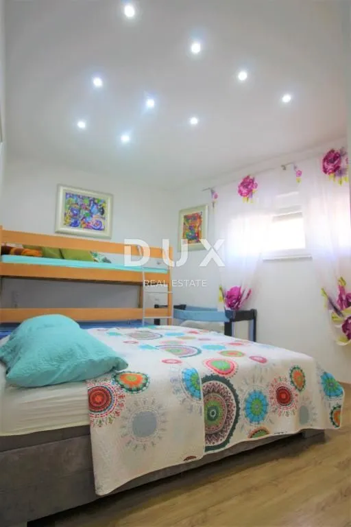 otok pag, košljun - predivan trosobni apartman od 98 m2 - slika 12