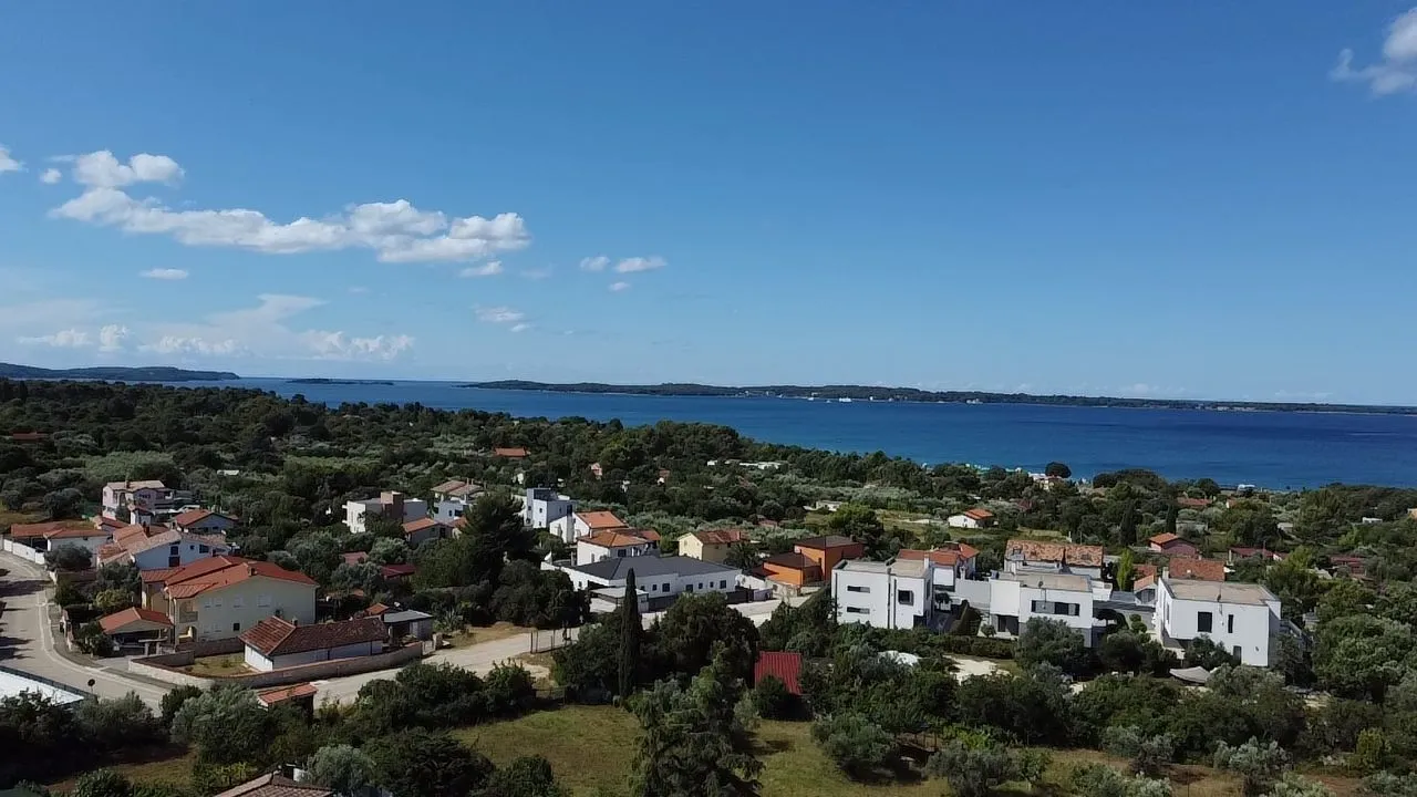 istra, peroj - vila s pogledom na more - 450 metara od plaže! - slika 5
