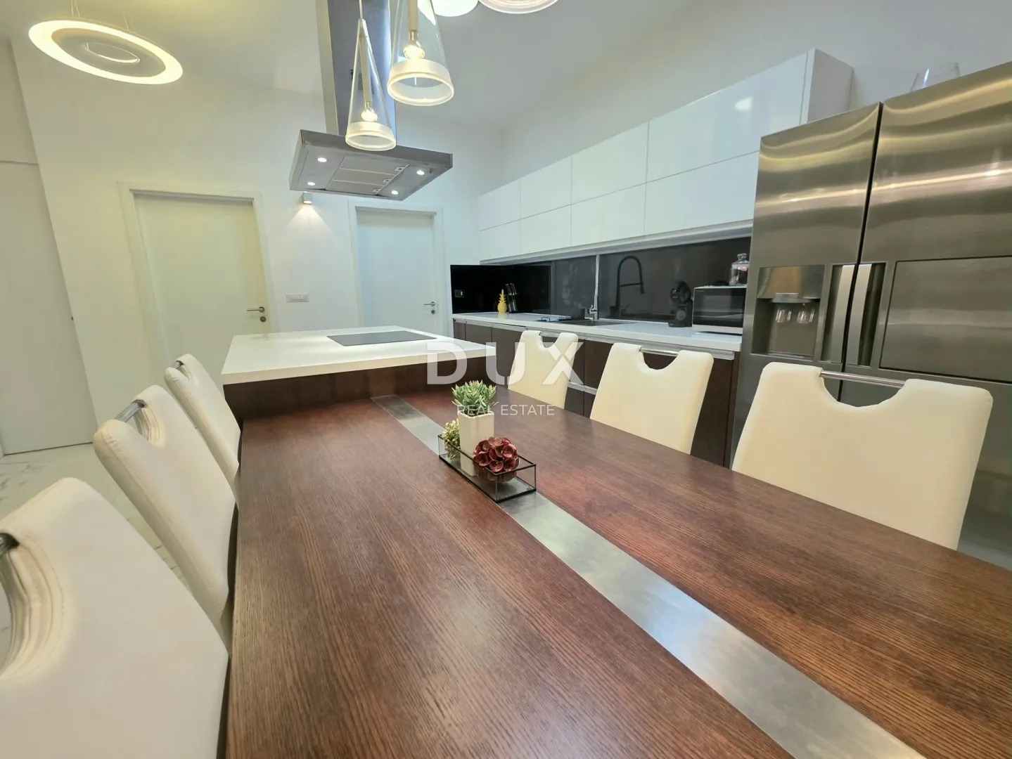istra, poreč, 290.00 m2, pješačka zona, tri stana - slika 8