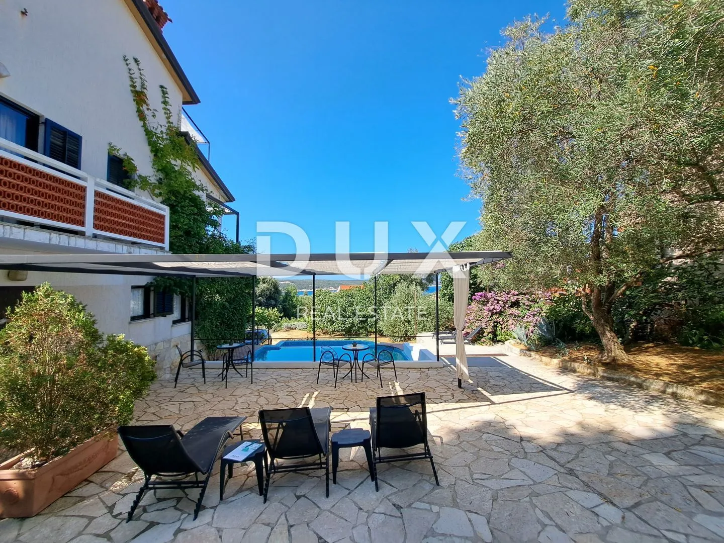 otok rab - prilika! - četiri stambene jedinice na samo 150 m od mora! - slika 4