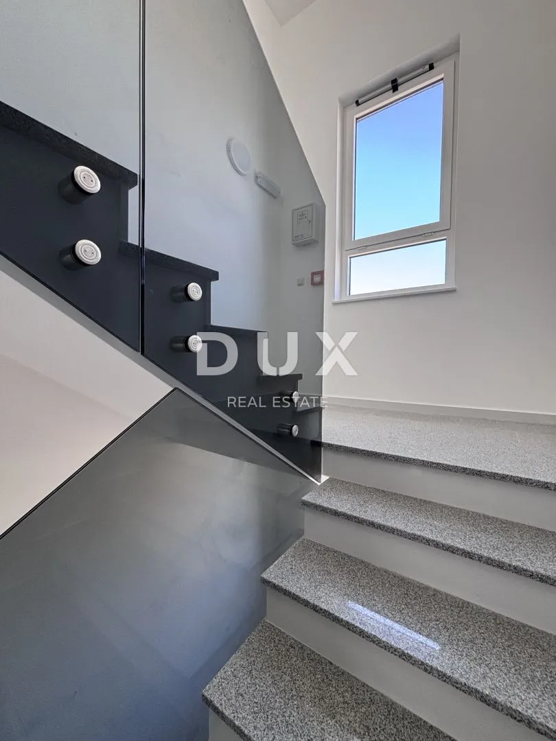 zadar, privlaka - penthouse na 130m od mora s5 - slika 14
