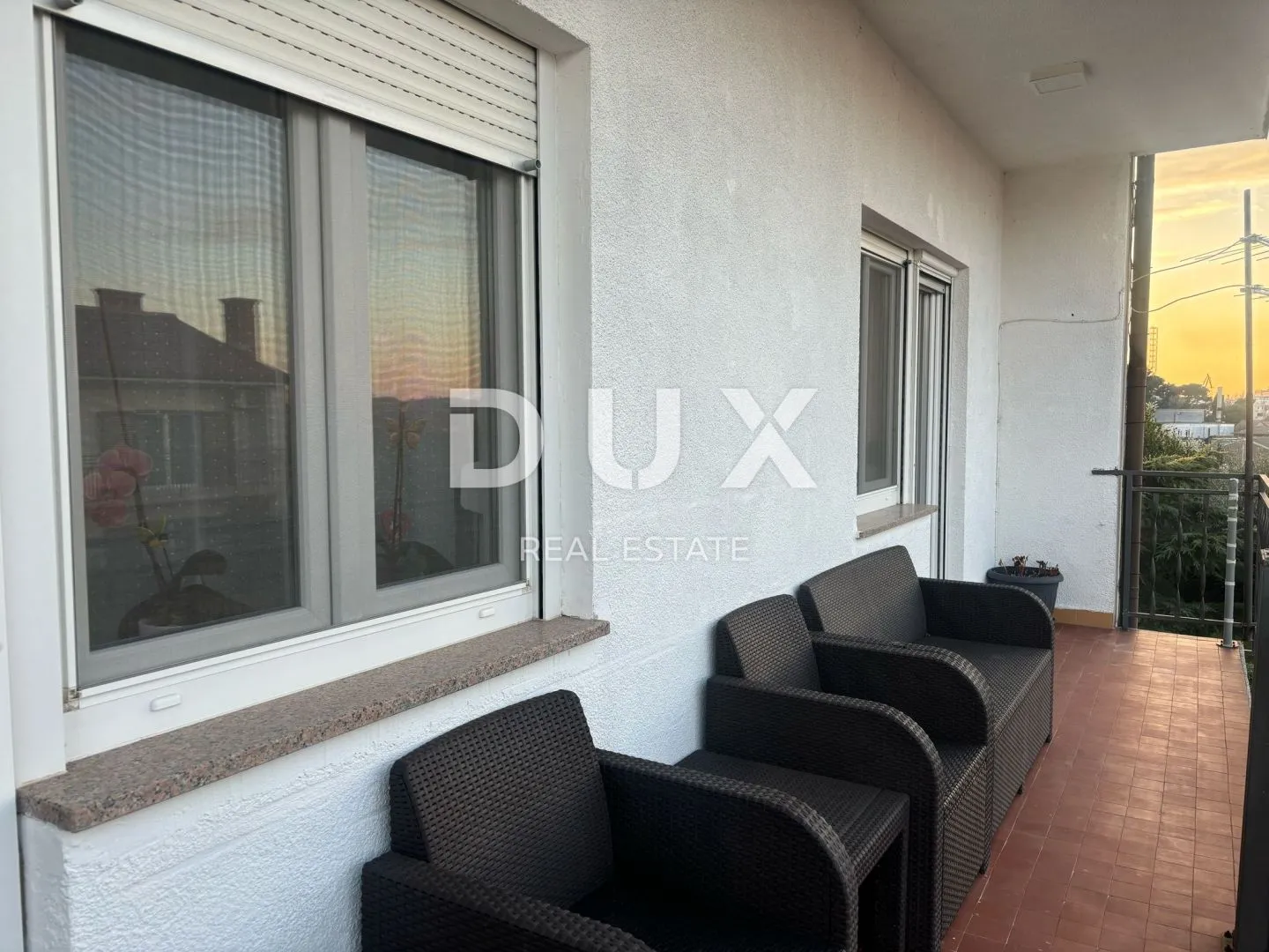 istra, pula - obiteljski stan s vrtom u centru + dodatni studio apartman! rijetko dostupna lokacija! - slika 5