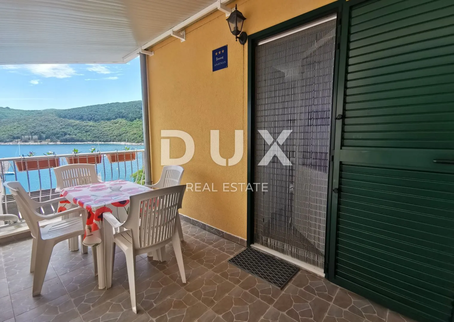 istra, rabac - dva apartmana, prvi red do mora - slika 2