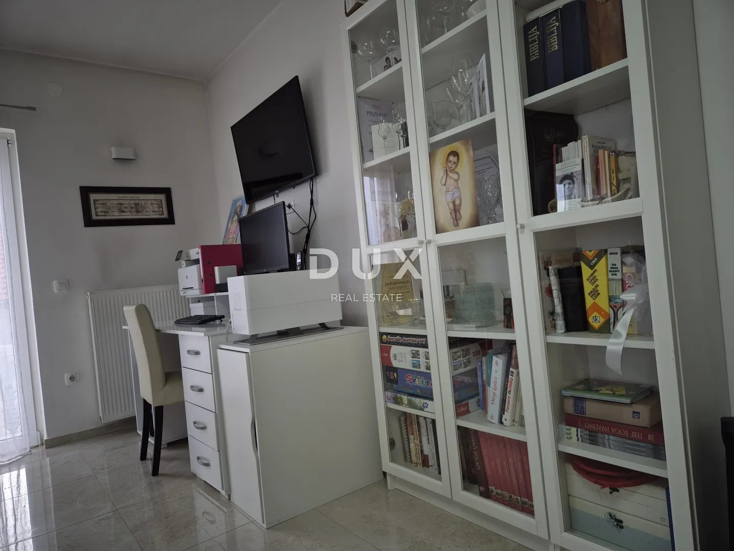 zadar, zemunik - prilika! renovirana obiteljska kuća - slika 21