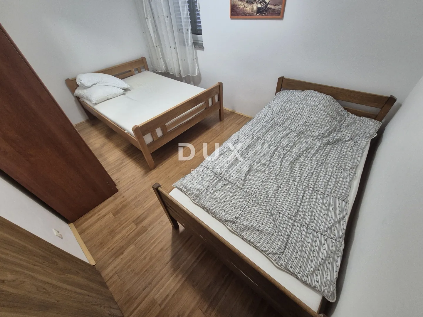 šibenik, pirovac – kuća s 3 stana i dvorištem, 300 m od mora - slika 22