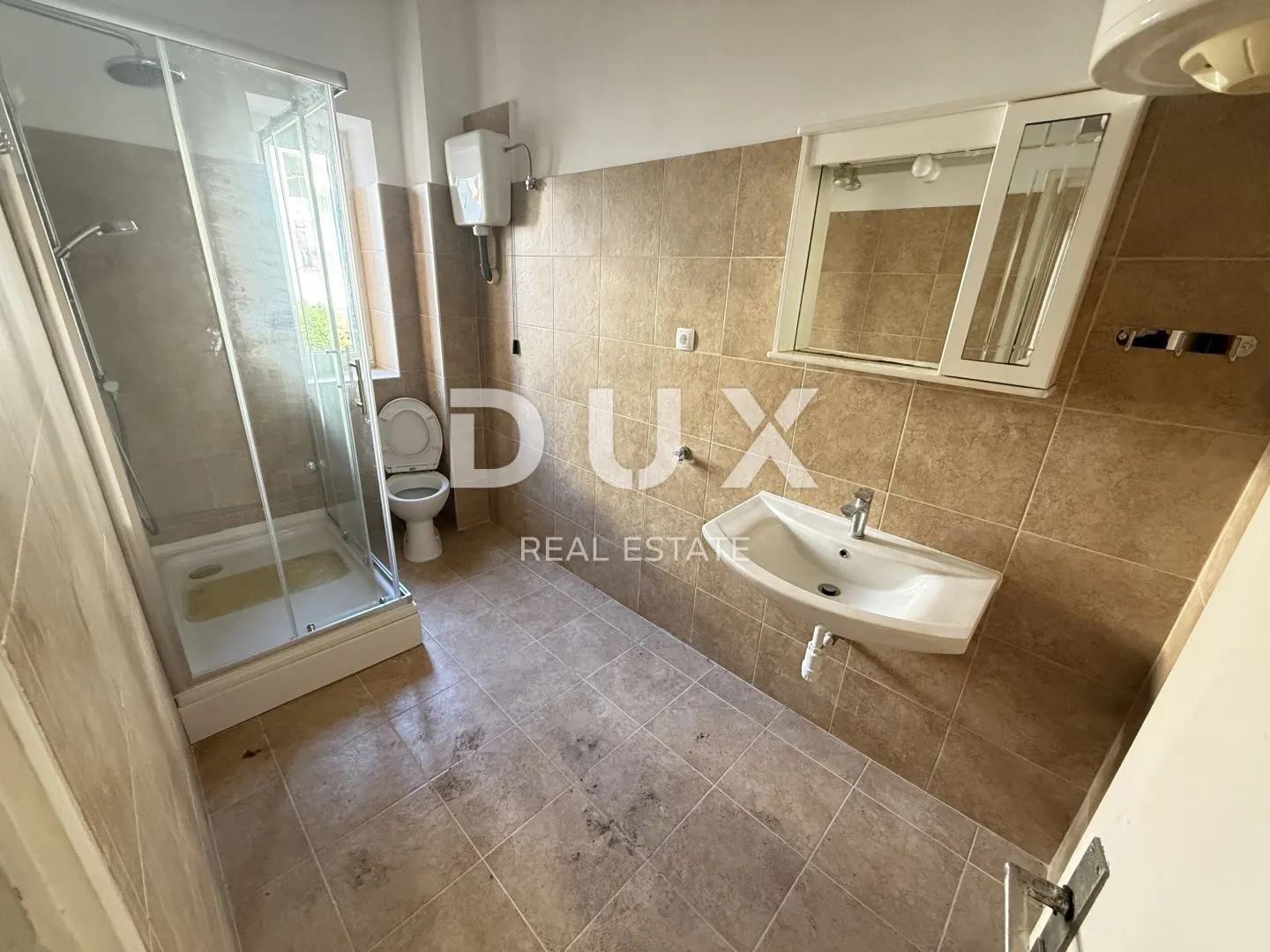 kvarner, crikvenica, dvoetažni apartman, 84 m2, 1. red do mora, centar - slika 5