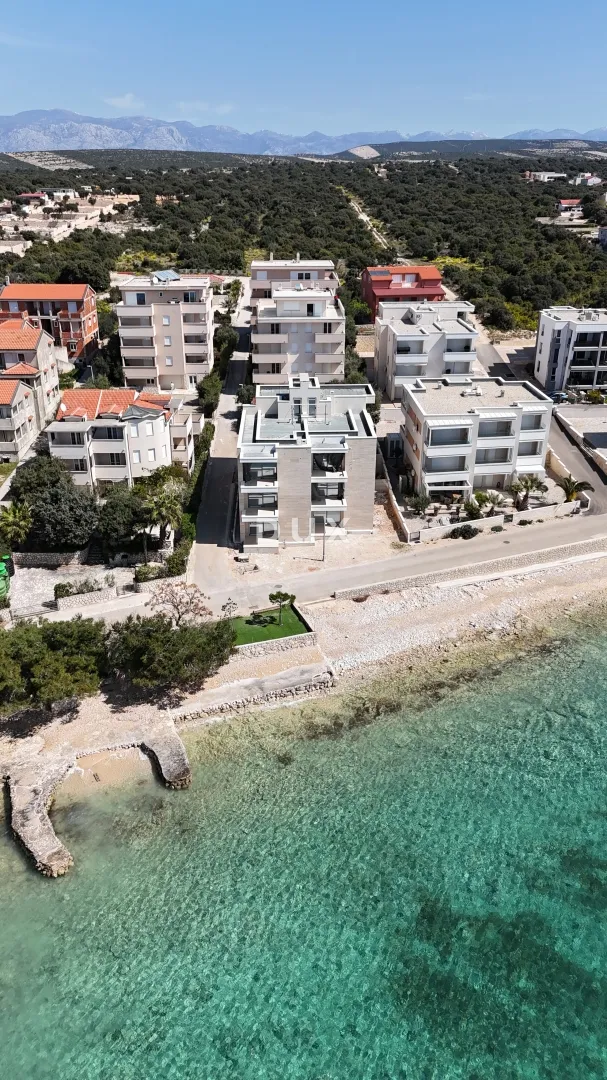 pag, mandre - novogradnja s pogledom na more, 10 m od obale, terasa, parking - slika 8
