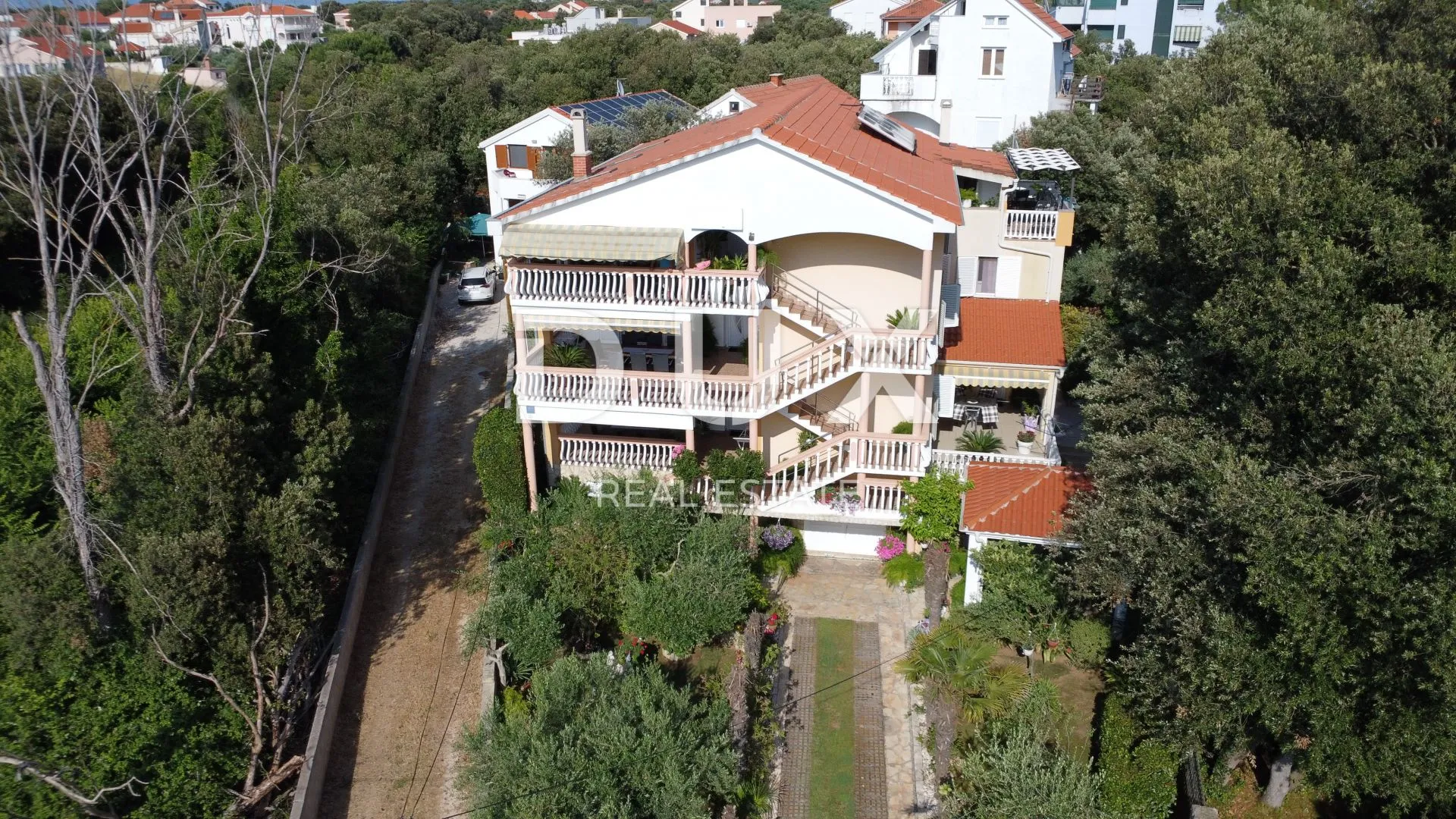 zadar, zaton - apartmanska vila pokraj mora - slika 2