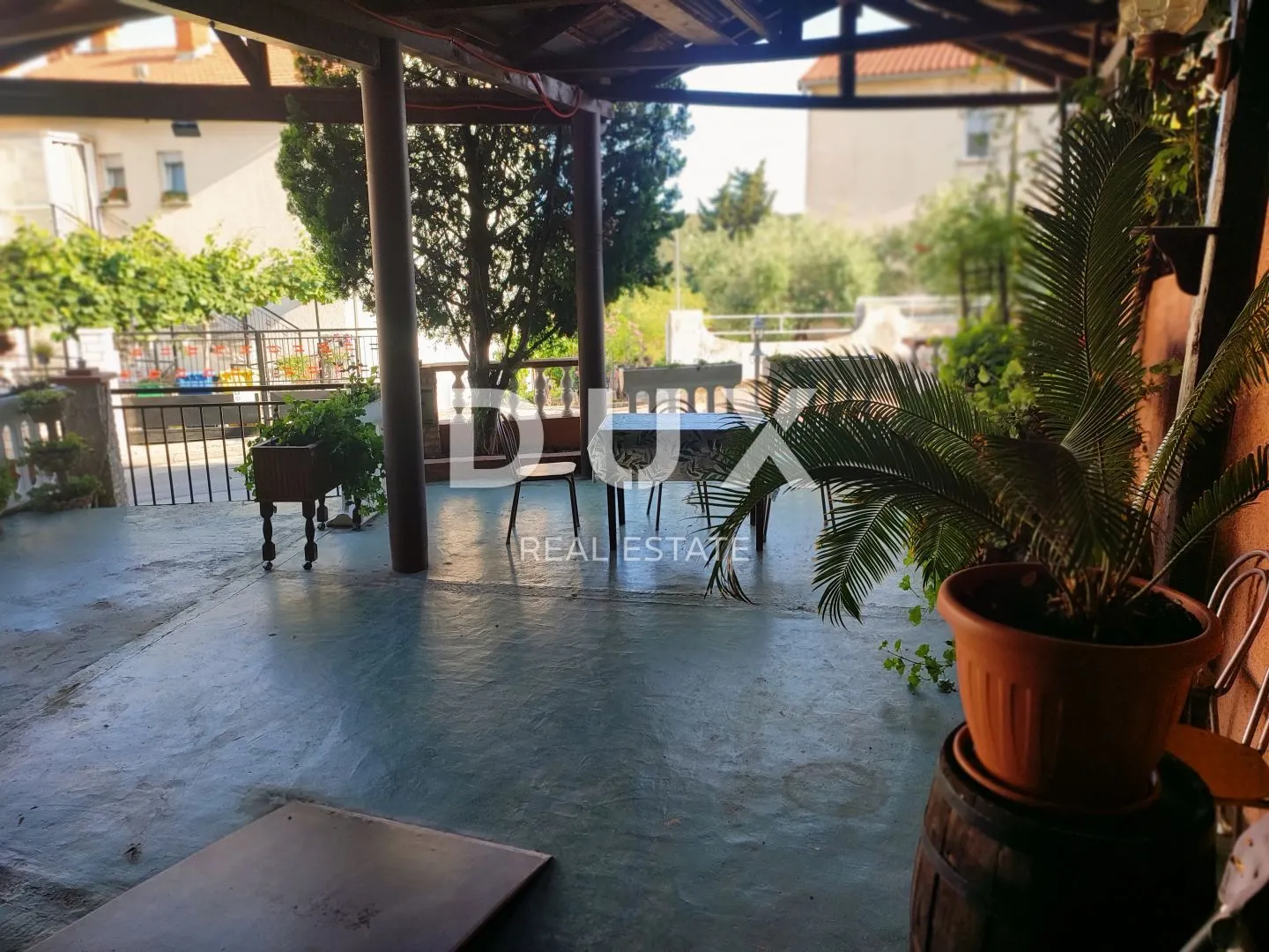 istra, pula - prostrana kuća od 673 m2 s pogledom na more - slika 41