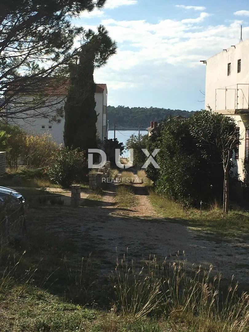 RAB, BARBAT- građevinski teren 1125m2 za obiteljsku kuću / villu / apartmane / kuću za iznajmljivanje sa bazenom / kuću za odmor sa bazenom - Barbat na Rabu, Rab