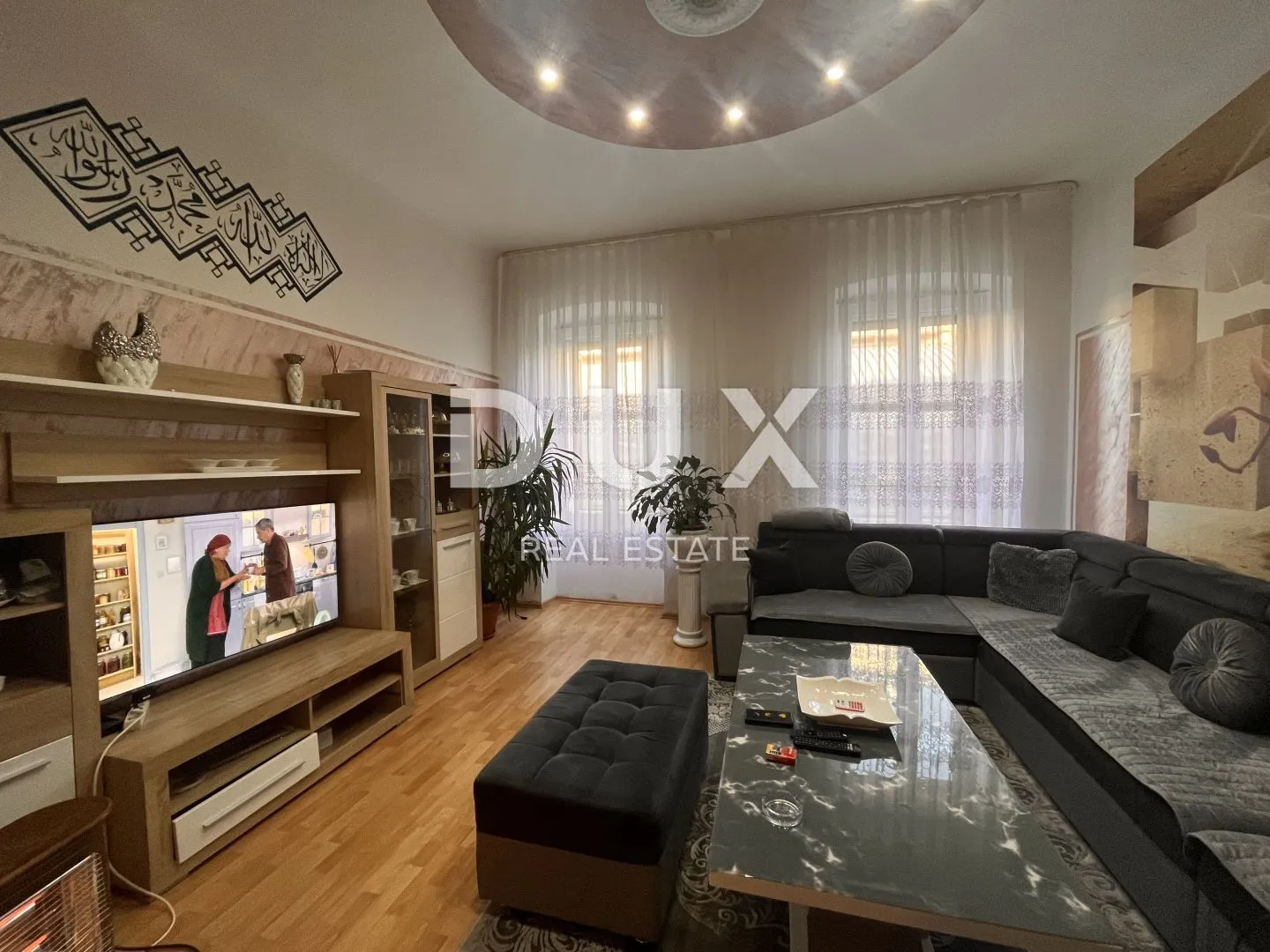 RIJEKA, CENTAR - Gospodski stan u centru grada