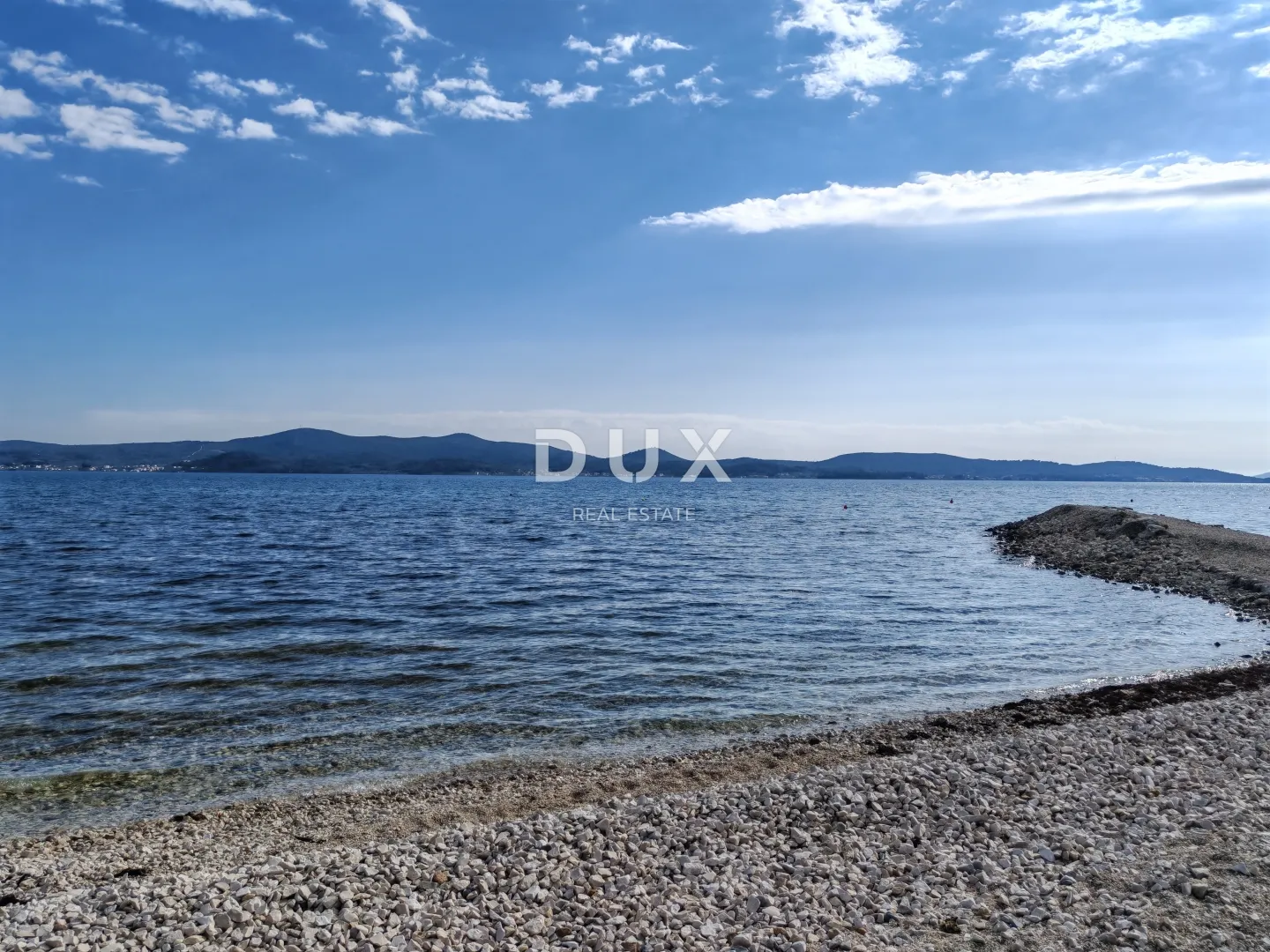 zadar, sukošan - luksuzno namješten penthouse 50 m od plaže! - slika 2
