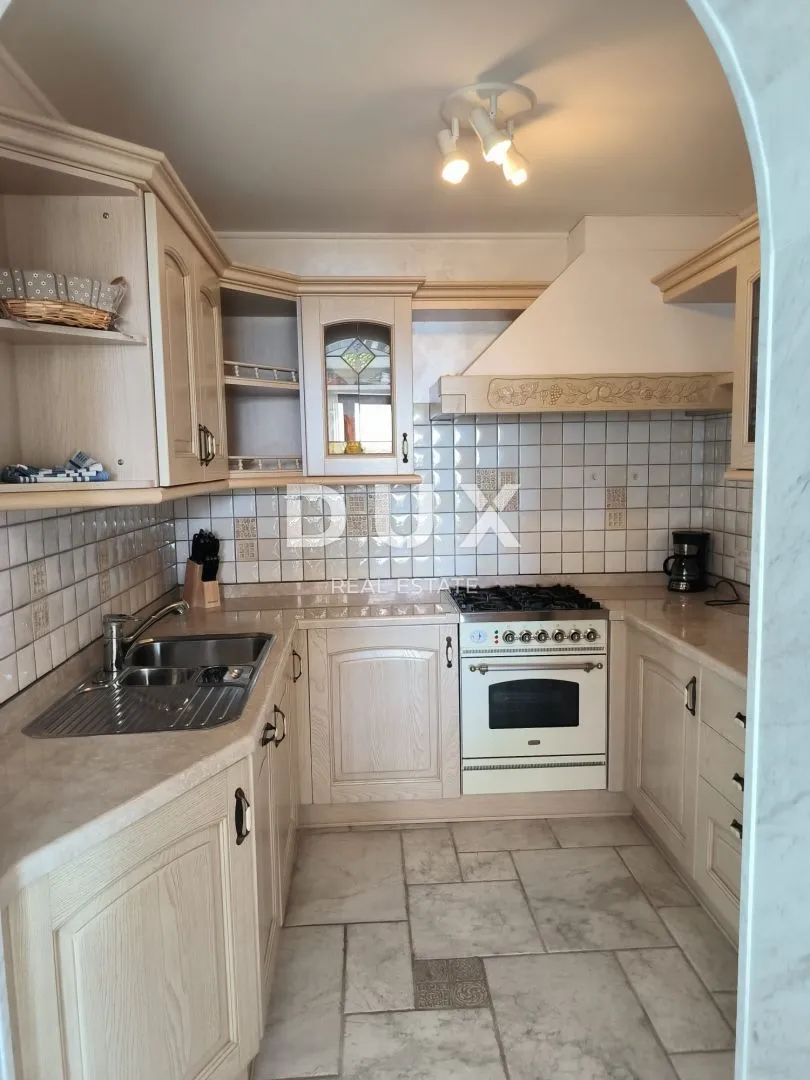 istra, umag - raskošna vila prvi red do mora! - slika 31
