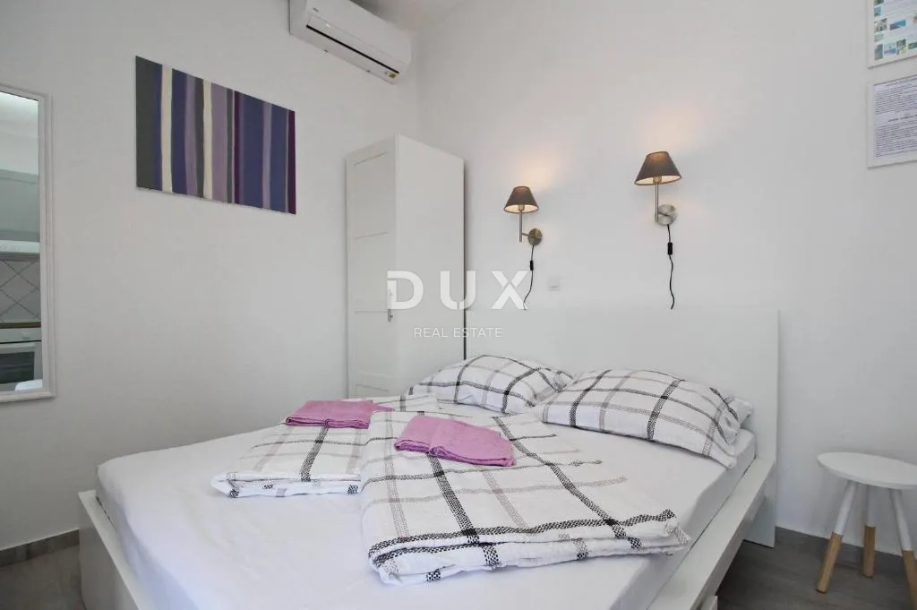 otok krk, baška - dva apartmana prvi red do mora - slika 24