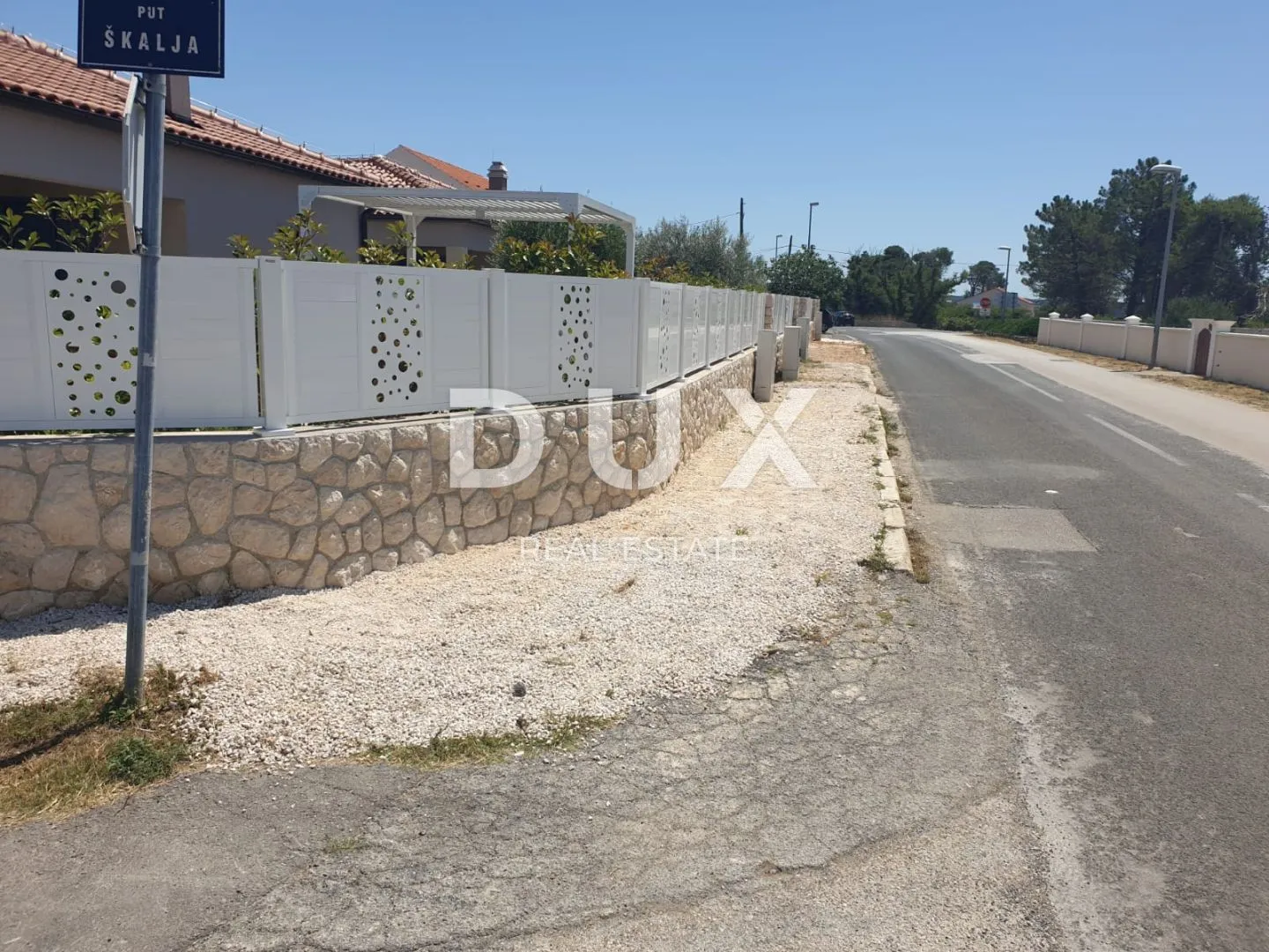 zadar, nin - građevinsko zemljište na ulazu u centar nina - slika 6