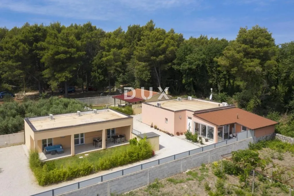 istra, medulin - tri prizemnice u blizini mora za dugoročni najam! - slika 3