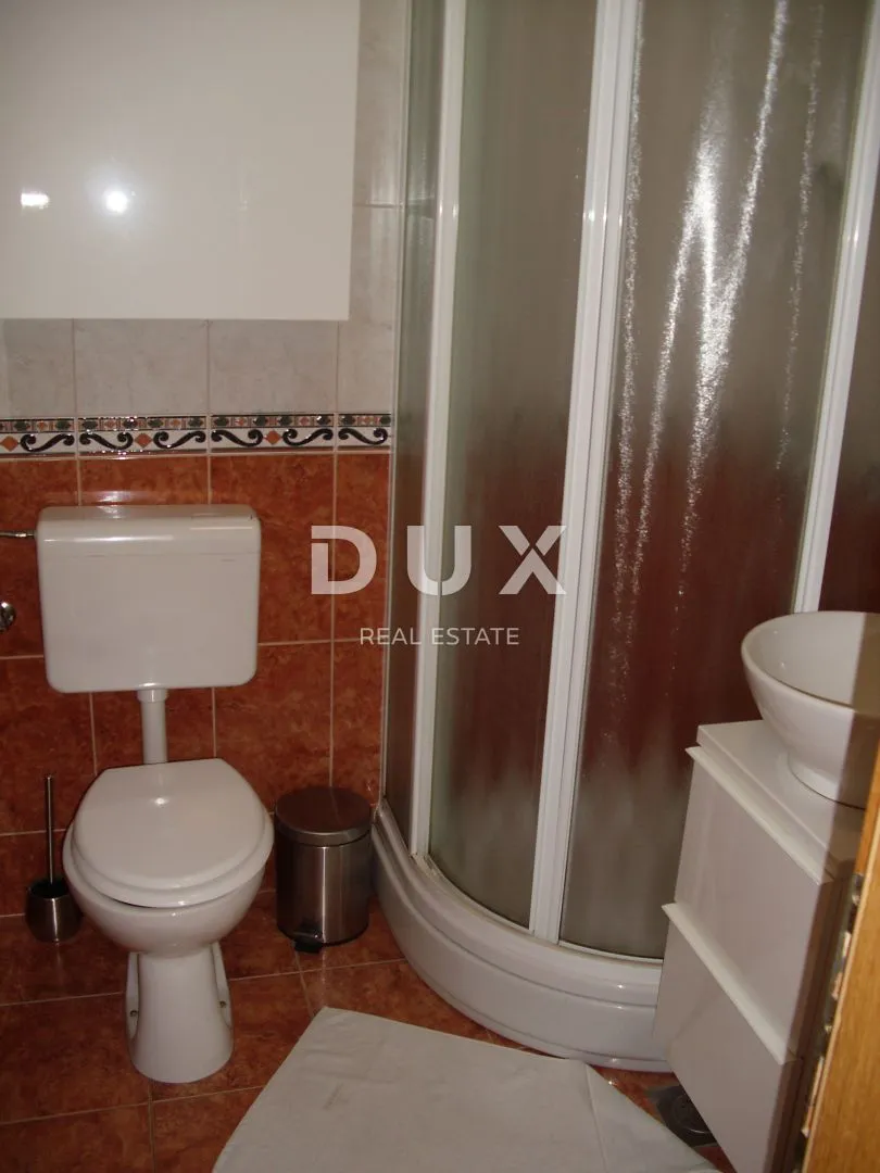 otok krk, grad krk - apartman 2s+db sa okućnicom 53 m2 - slika 4