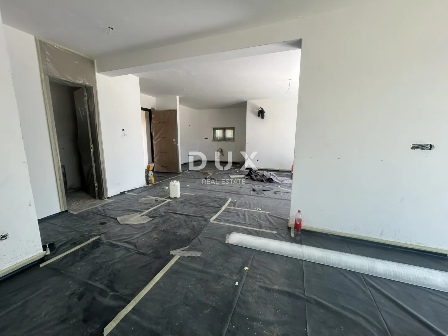 vodice – 3ss+db stan s vrtom i pogledom na more, 70 m od mora i plaže - slika 22