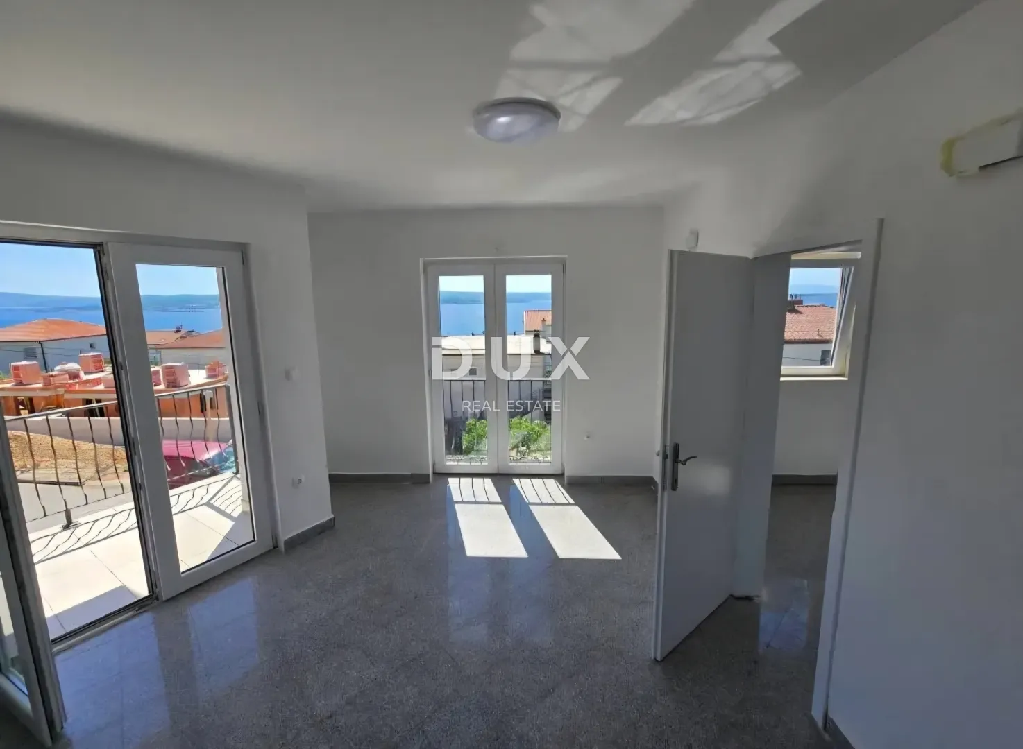 CRIKVENICA - stan od 37 m2 s pogledom na more