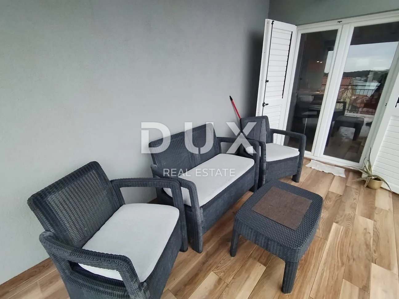 istra,pula - kuća sa restoranom 100m od plaže! top lokacija! - slika 11