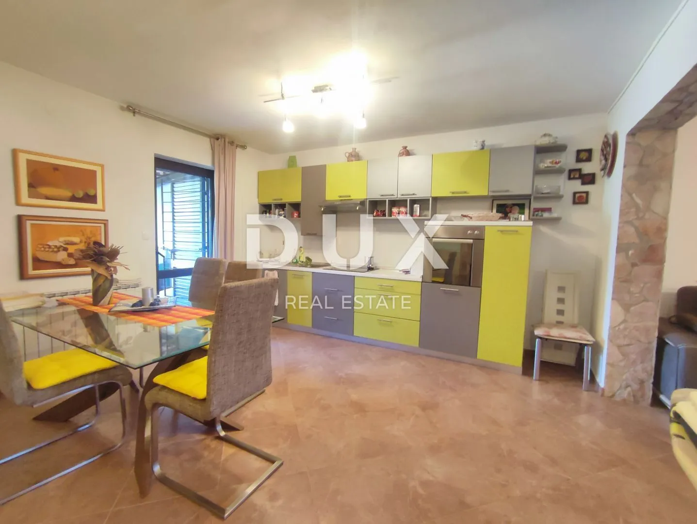 istra, pula, veli vrh - impozantna obiteljska vila nadomak grada - slika 75