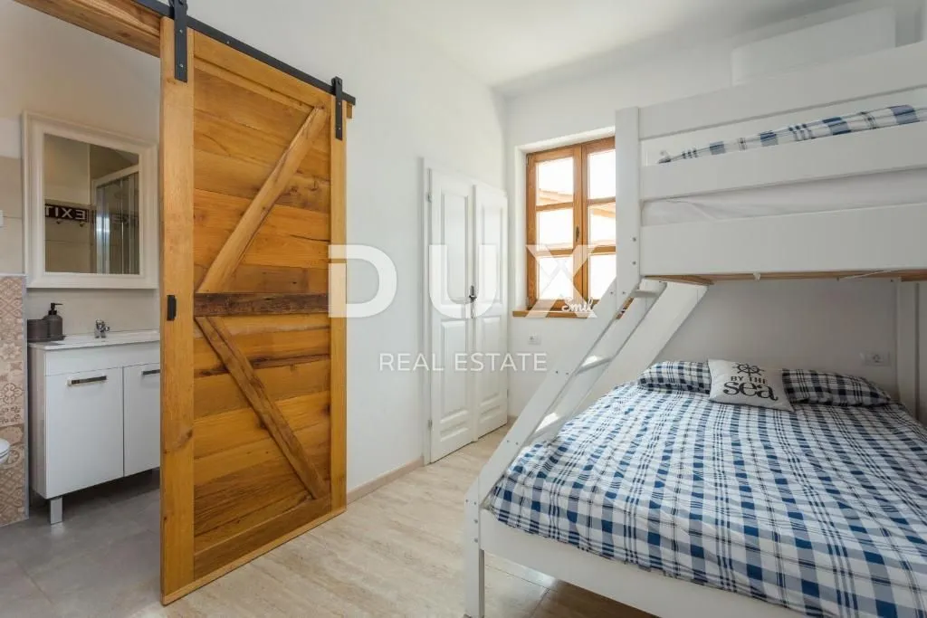 istra,svetvinčenat - rustikalna vila s bazenom - slika 37