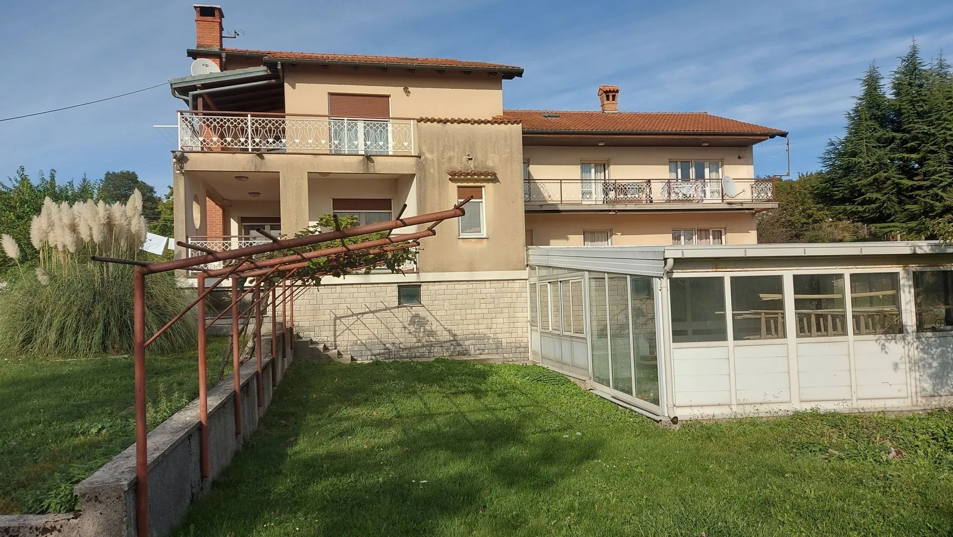 viškovo- veliko gospodarsko imanje, tri stambene jedinice, poslovni prostor, gospodarske zgrade, vinski podrum, velika okućnica - slika 72