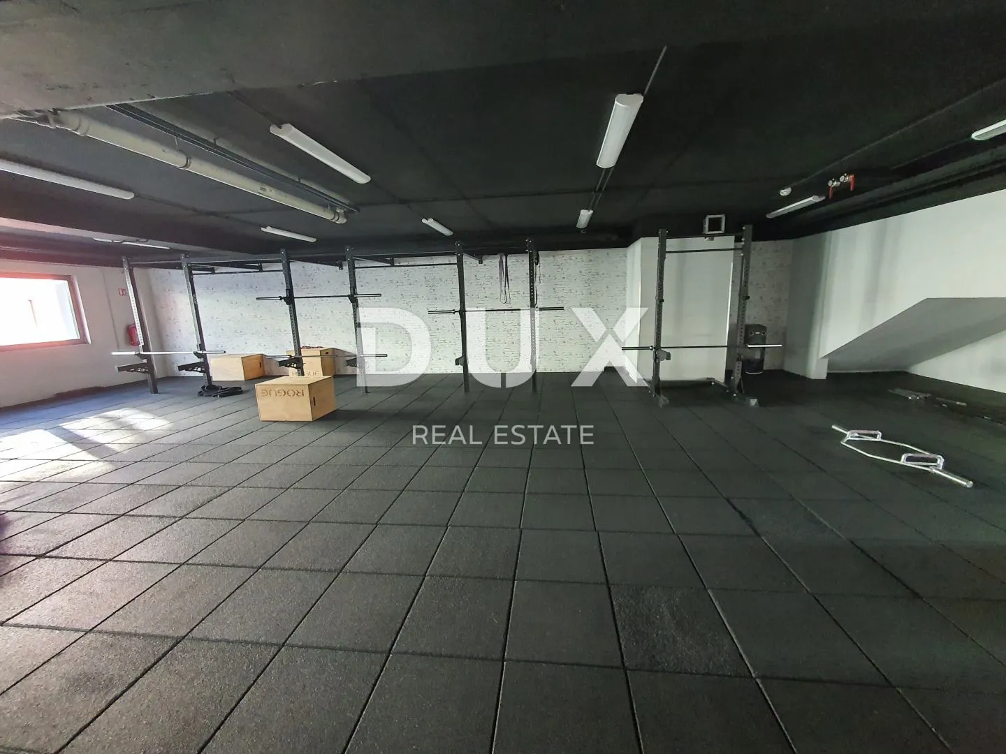 rijeka, centar - poslovni prostor zagrad 370m2 - slika 3