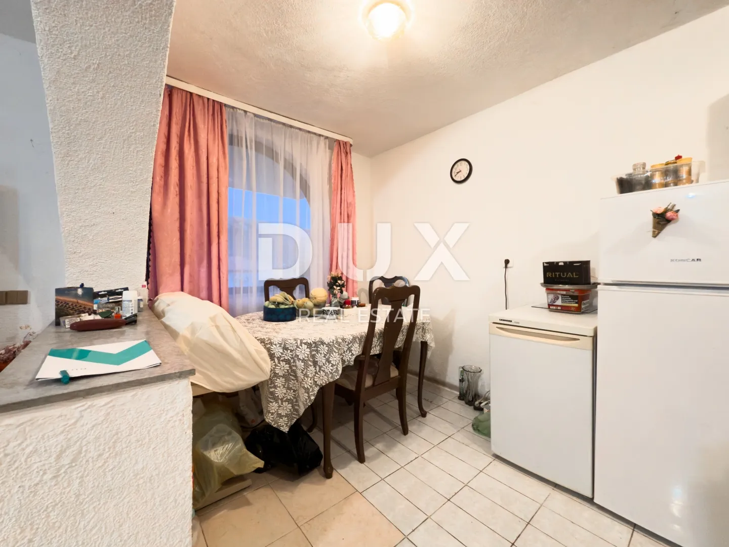 otok krk, baška - kuća s 5 apartmana i velikom okućnicom - slika 48