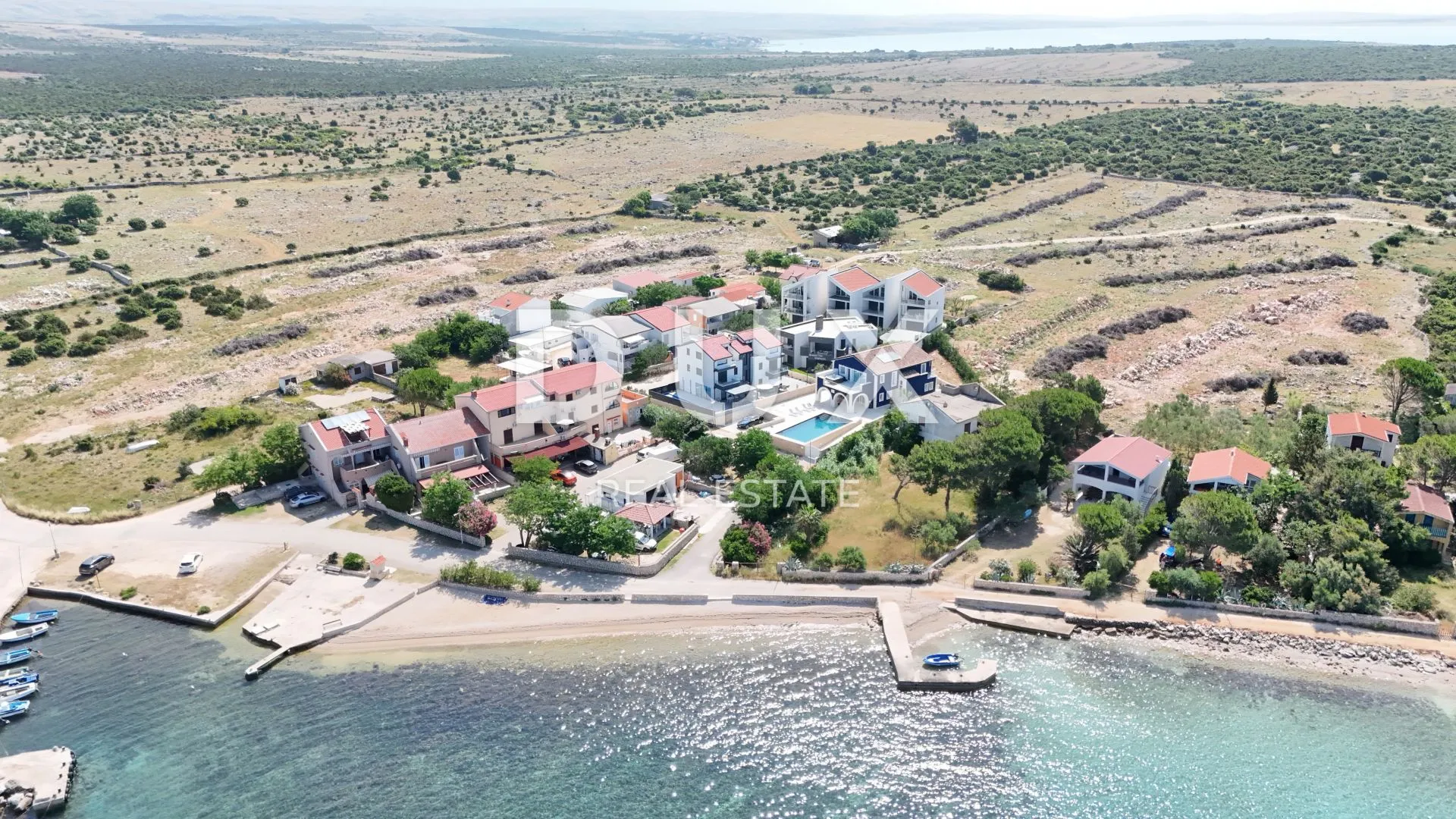 otok pag, košljun - vila pored mora sa 4 apartmana - slika 4