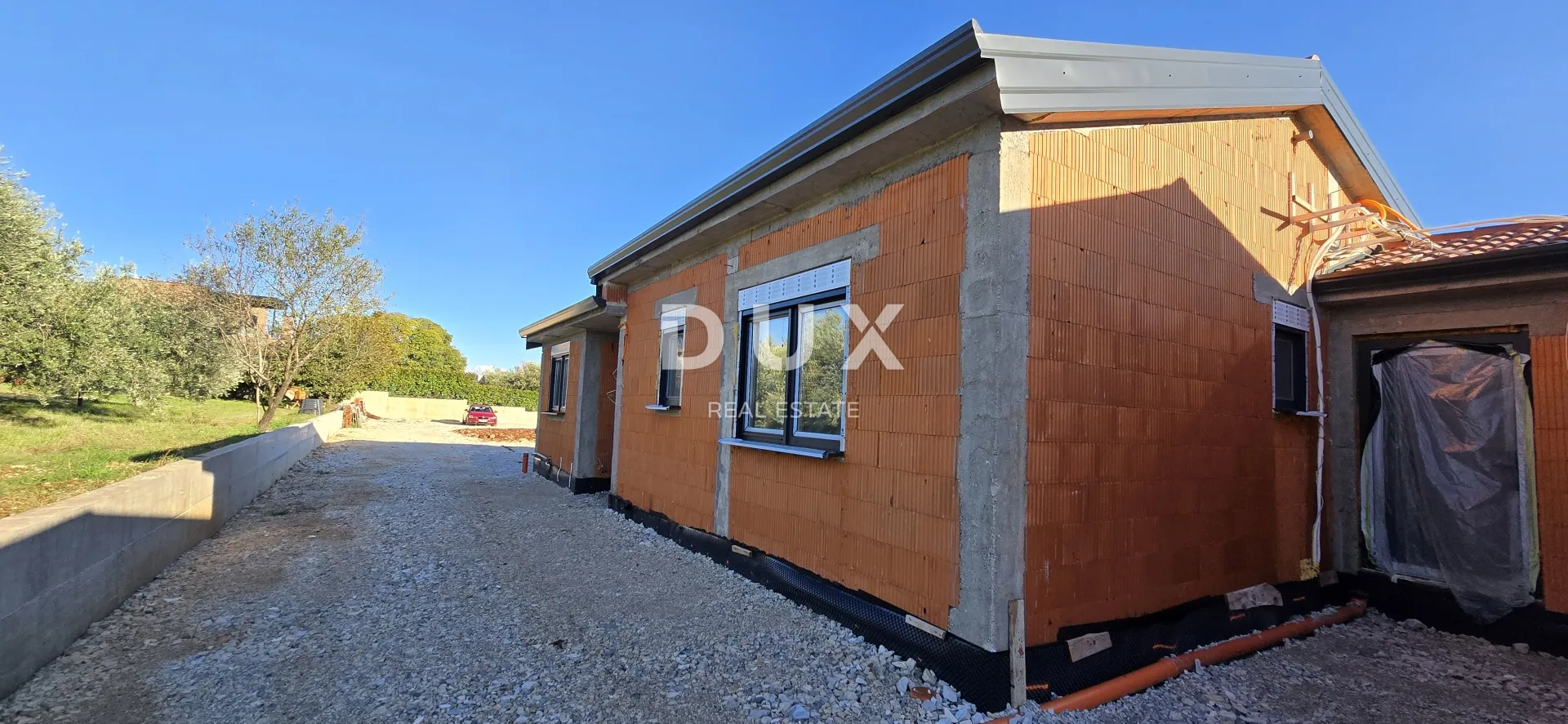 istra, kaštelir - tri prizemnice s bazenom, novogradnja - slika 14