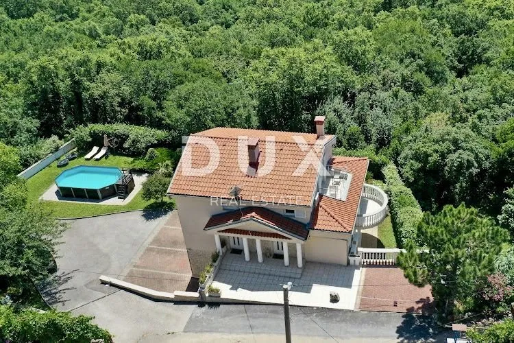 CRIKVENICA, GRIŽANE - Prekrasna samostojeća kuća s bazenom i pogledom na more! - Grižane, Vinodolska općina