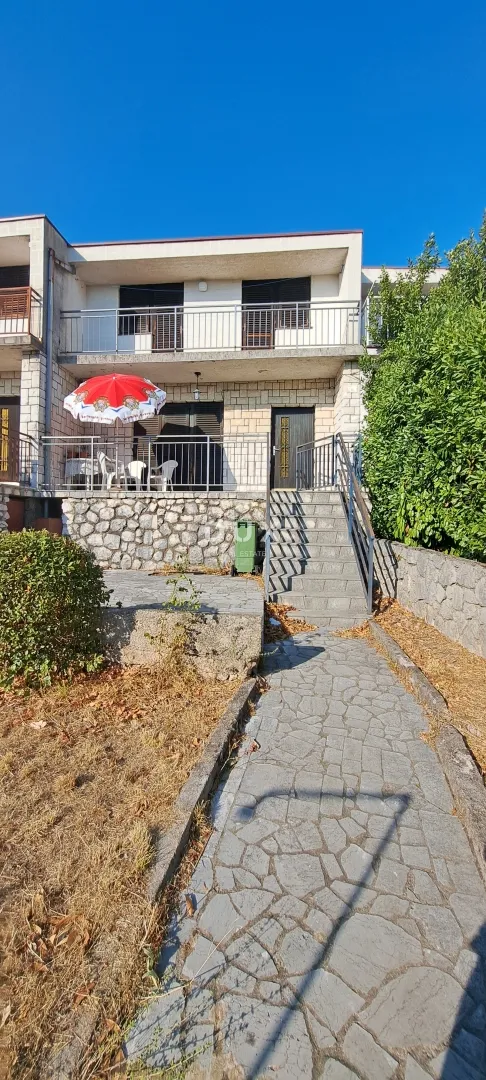 crikvenica, jadranovo, dvije dvojne kuće po 120 m2, dvorište - slika 20