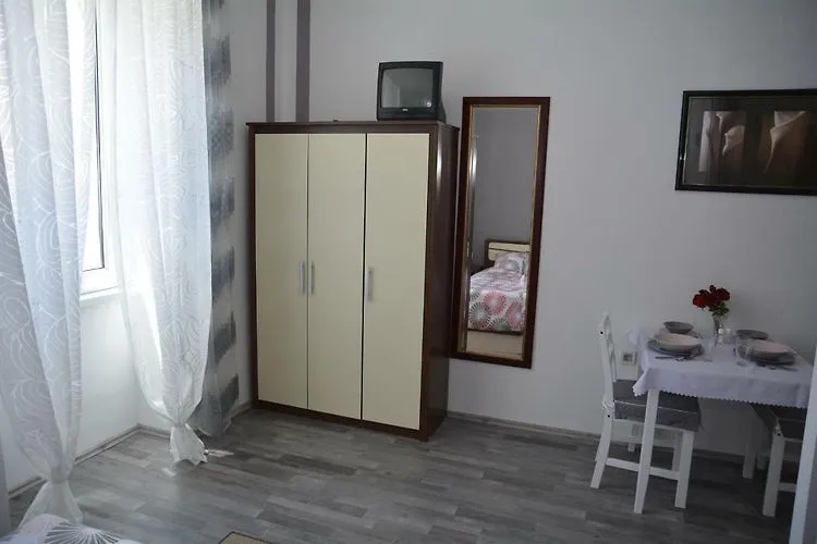 istra, pula - apartmanska kuća u strogome centru s bazenom i okućnicom - slika 34