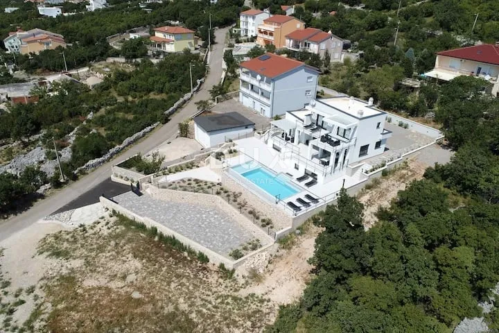 crikvenica, šmrika - luksuzna vila s bazenom i predivnim pogledom na more - slika 11