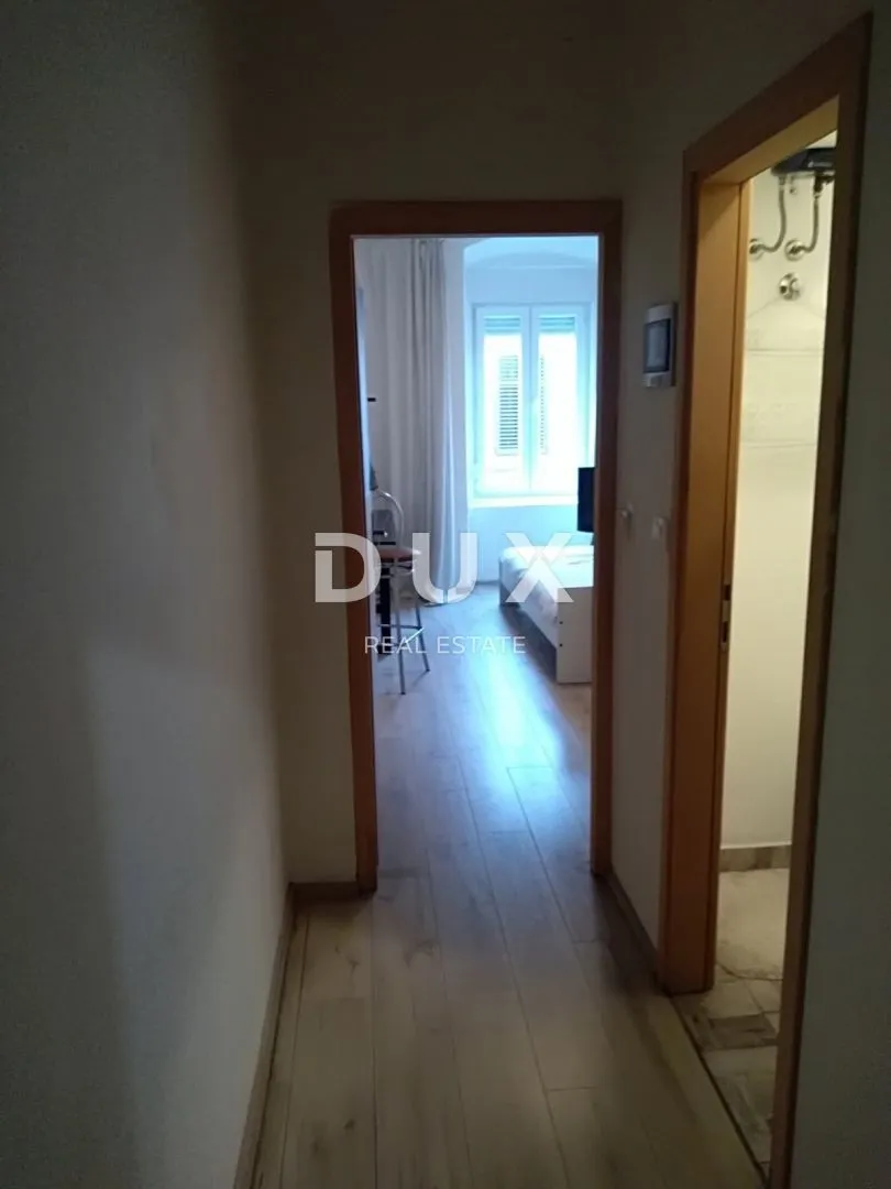 istra, pula - kuća s tri stambene jedinice i poslovnim prostorom u centru grada! prilika - slika 29