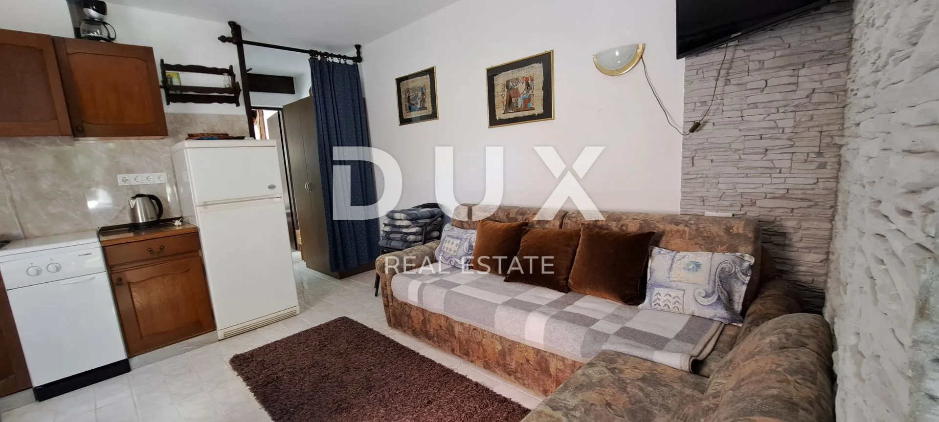otok krk, linardići - lijepa kuća s pet apartmana - slika 10