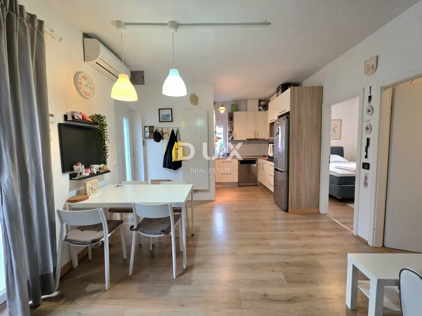 istra, pula, centar - 2ss+db renovirani stan na mirnoj lokaciji s privatnom terasom - slika 3