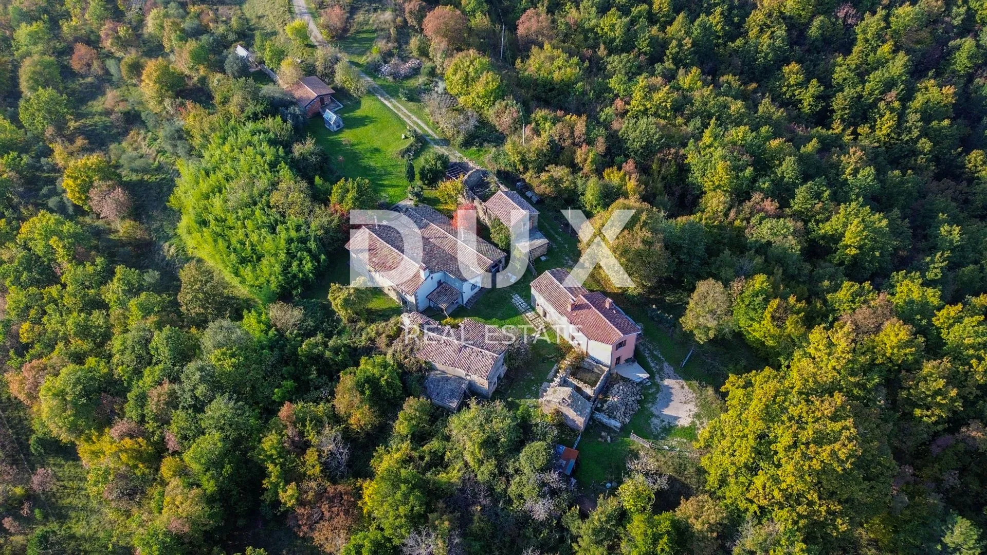 istra, lupoglav, kuća, 646 m2, 8 kuća na imanju 22.000 m2 - slika 3