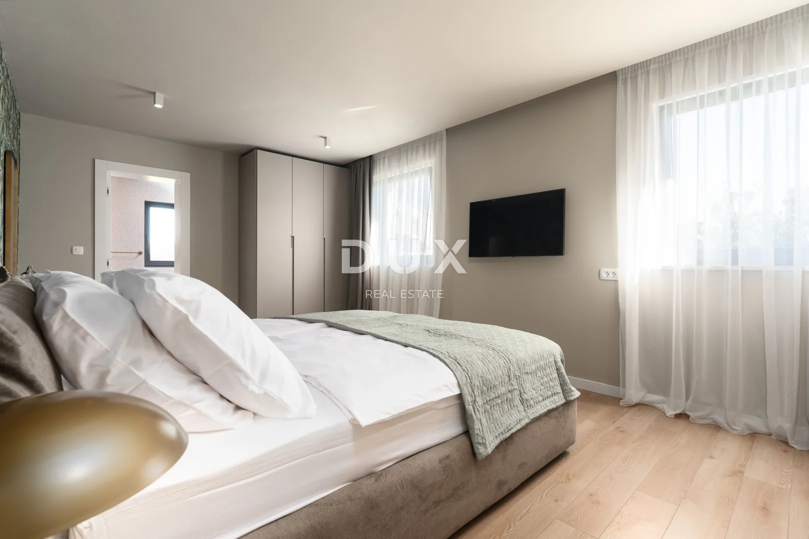 istra, poreč – ekskluzivna vila, tri stambene jedinice, luksuz uz more - slika 74