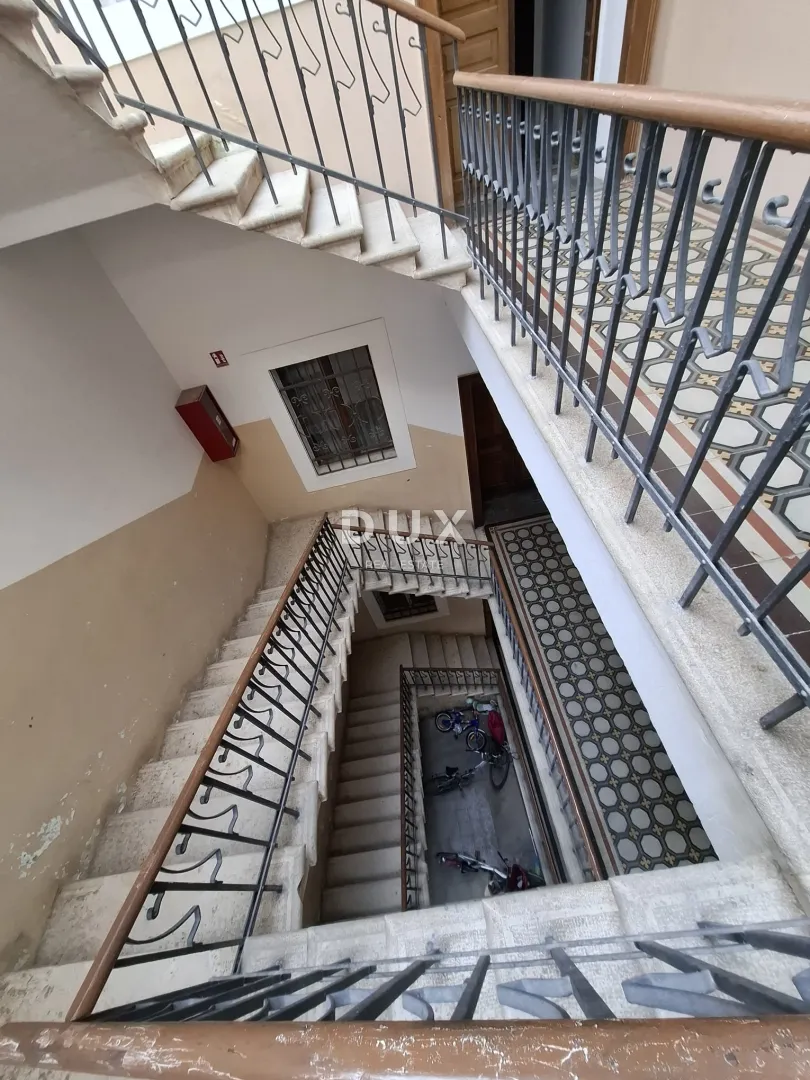 istra, rovinj - stan s pogledom na more i vrtom, prilika! - slika 17