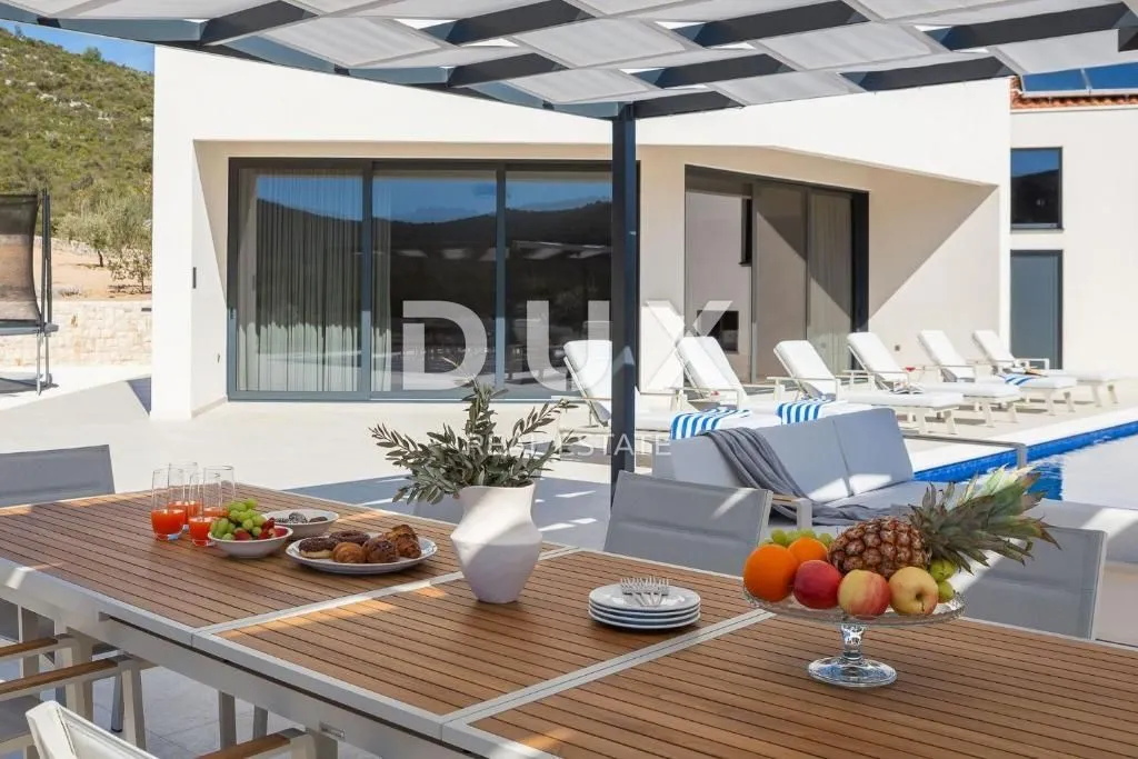 dalmacija, trogir - luksuzna vila s bazenom - slika 10