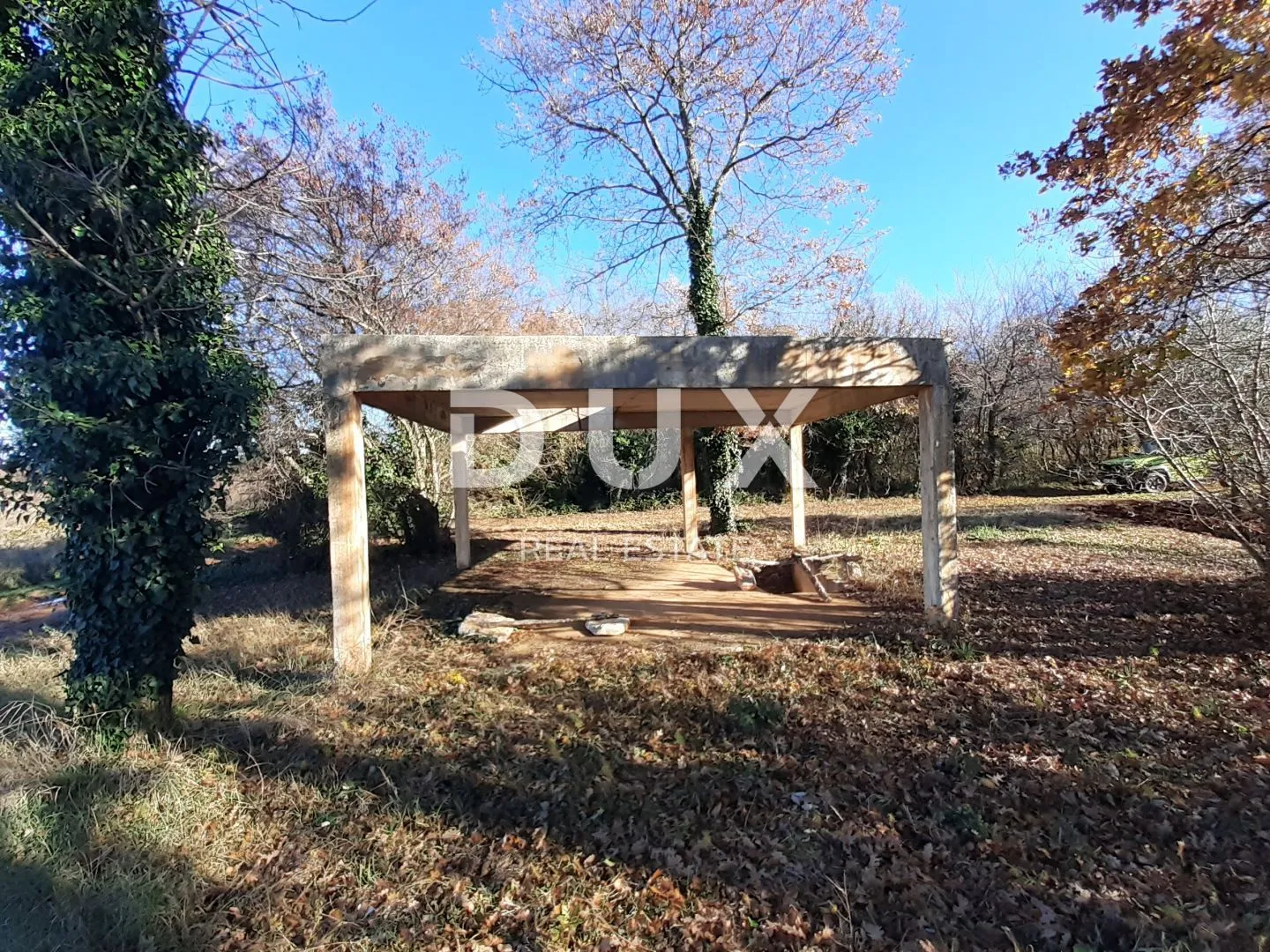 istra, novigrad - predivan maslinik s ucrtanim objektom - slika 6
